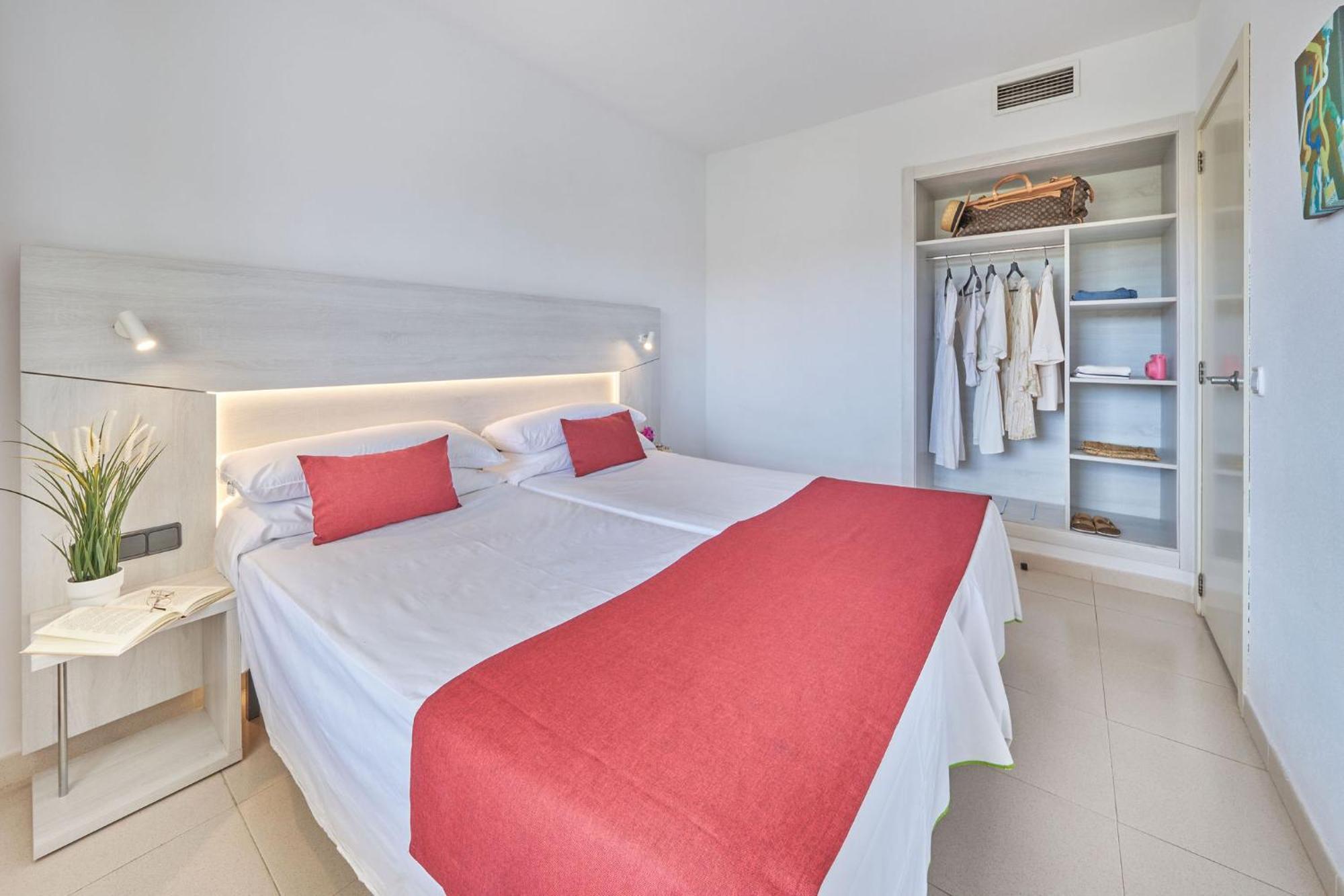 Hotel Illot Suites กาลารัตจาดา ภายนอก รูปภาพ