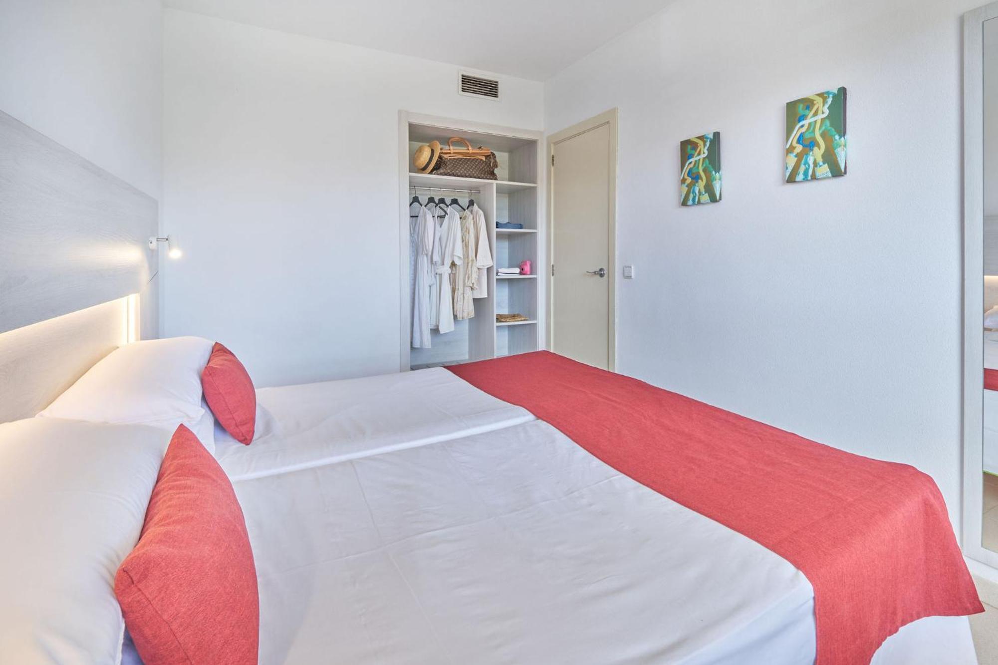 Hotel Illot Suites กาลารัตจาดา ภายนอก รูปภาพ