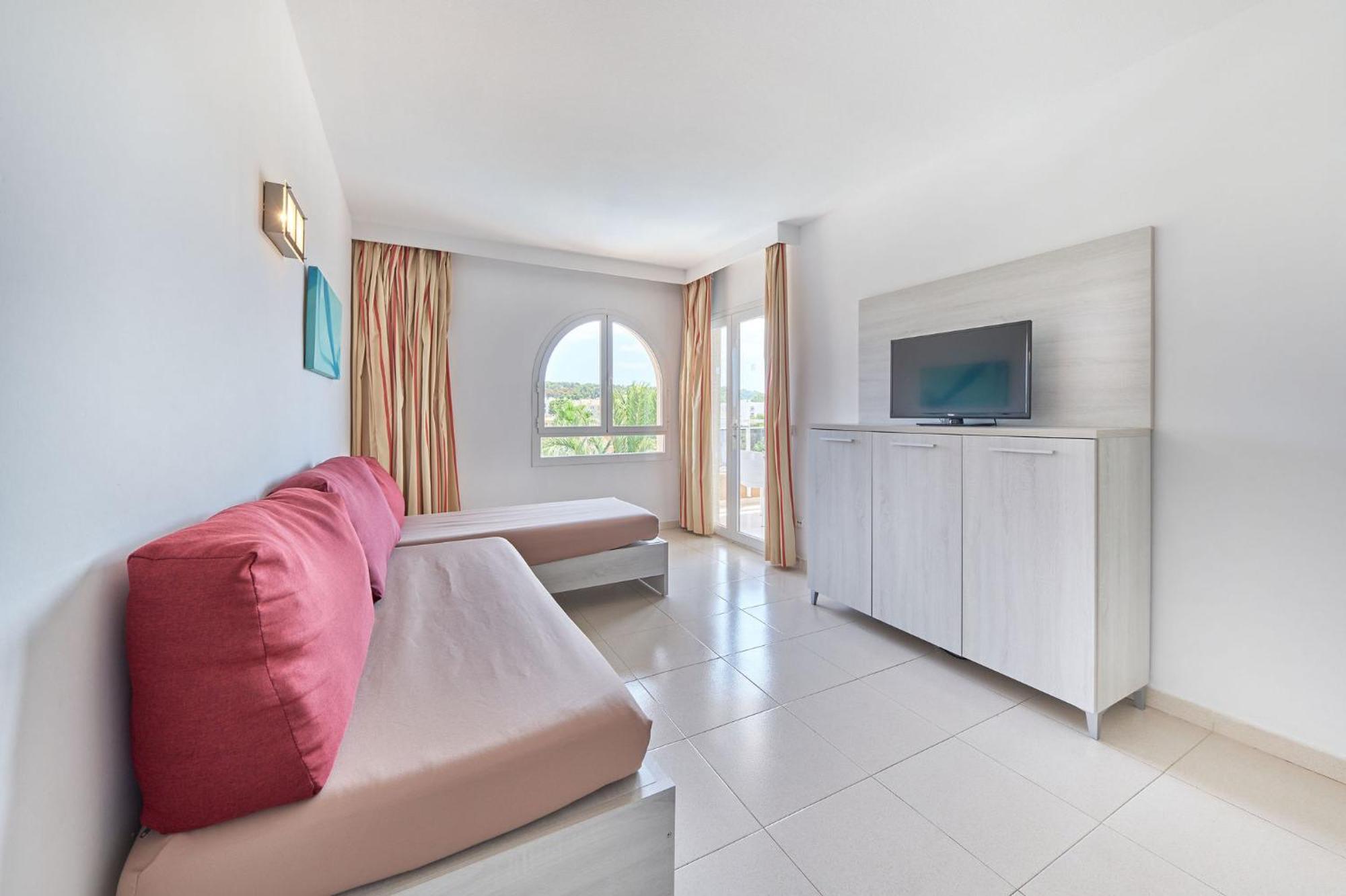 Hotel Illot Suites กาลารัตจาดา ภายนอก รูปภาพ