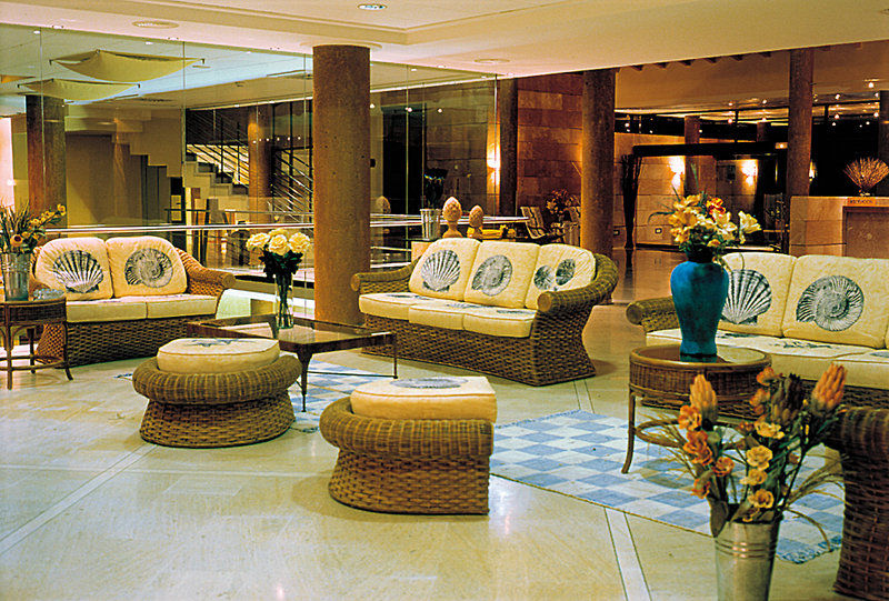 Hotel Illot Suites กาลารัตจาดา ภายนอก รูปภาพ